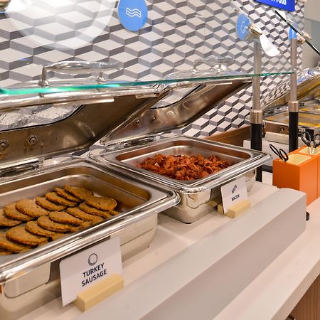 Holiday Inn Express Boston-Milford By Ihg Ngoại thất bức ảnh