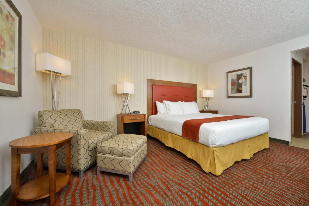 Holiday Inn Express Boston-Milford By Ihg Ngoại thất bức ảnh