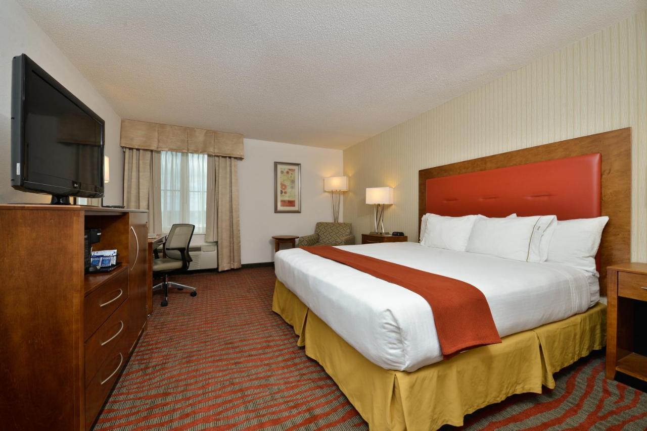 Holiday Inn Express Boston-Milford By Ihg Ngoại thất bức ảnh