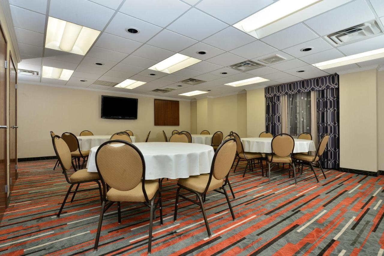 Holiday Inn Express Boston-Milford By Ihg Ngoại thất bức ảnh