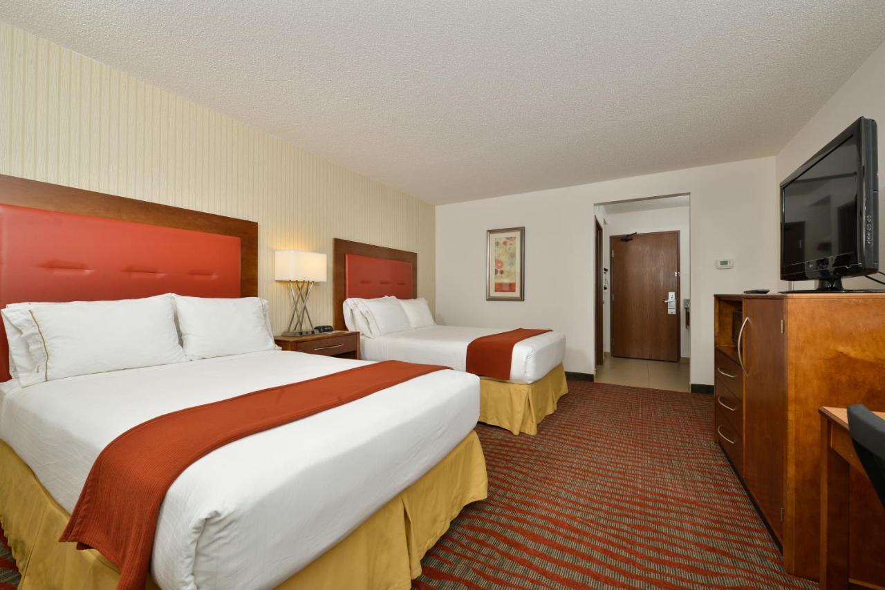 Holiday Inn Express Boston-Milford By Ihg Ngoại thất bức ảnh
