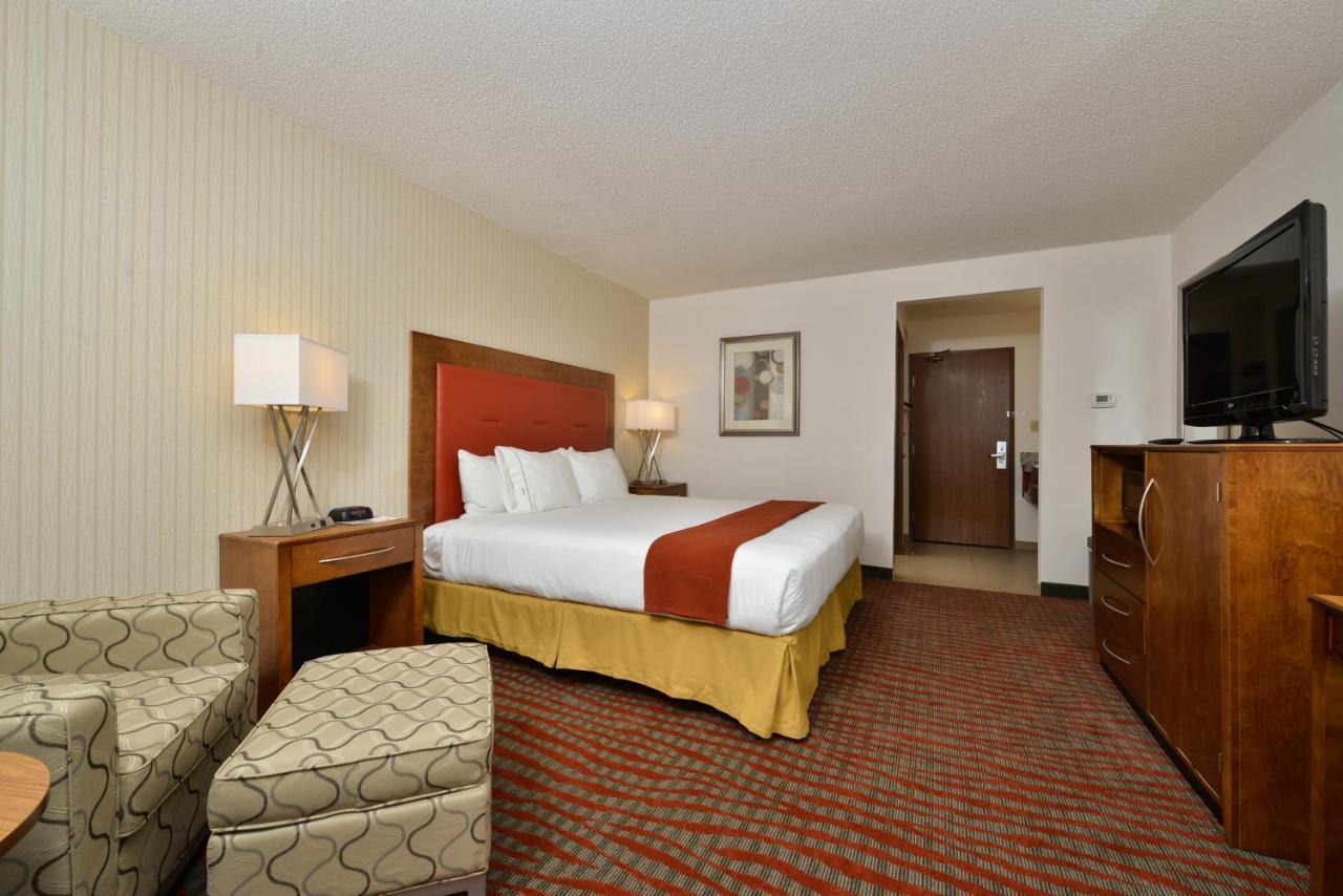 Holiday Inn Express Boston-Milford By Ihg Ngoại thất bức ảnh