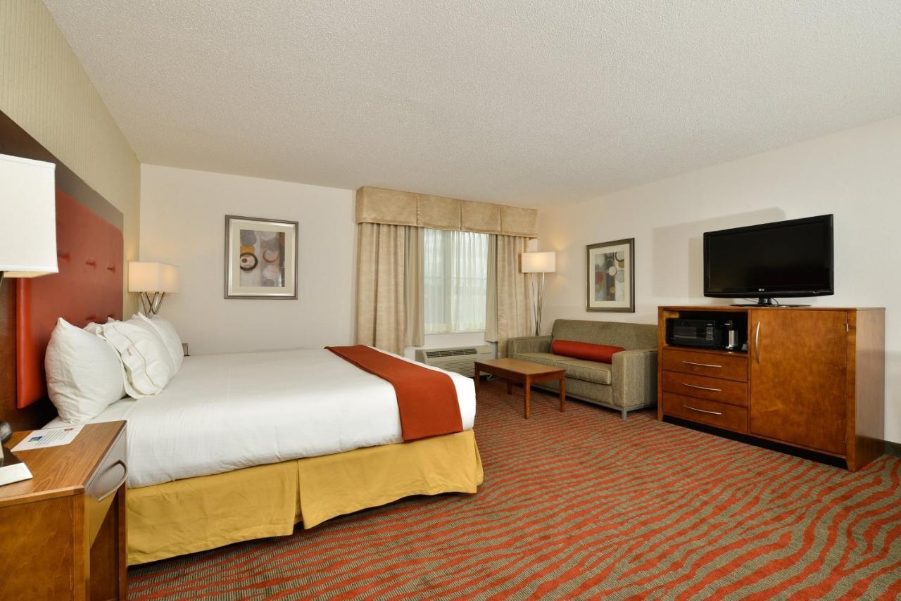 Holiday Inn Express Boston-Milford By Ihg Ngoại thất bức ảnh