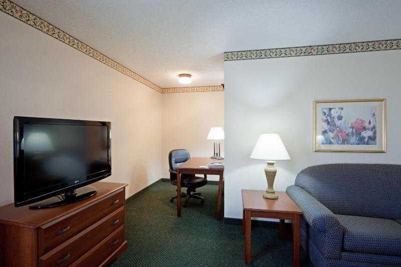 Holiday Inn Express Boston-Milford By Ihg Phòng bức ảnh